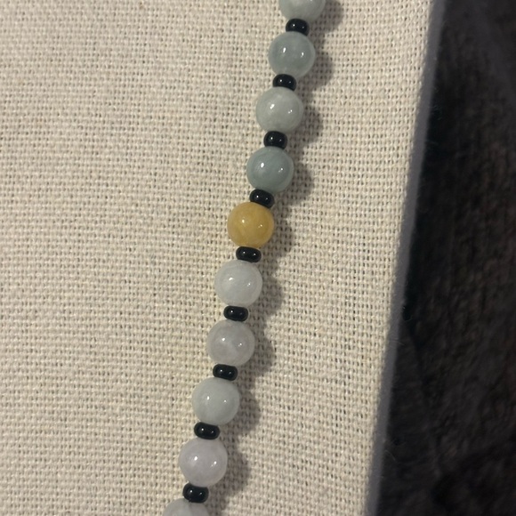 Jade Beaded Necklace with Jade Elephant Carved Pendant - Picture 3 of 8